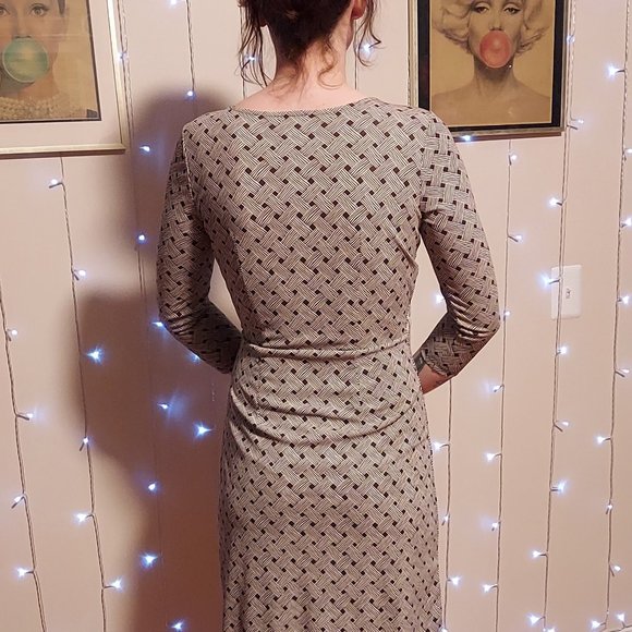 Woman's Ann Taylor LOFT Faux Wrap Dress Size 2 - Picture 2 of 8